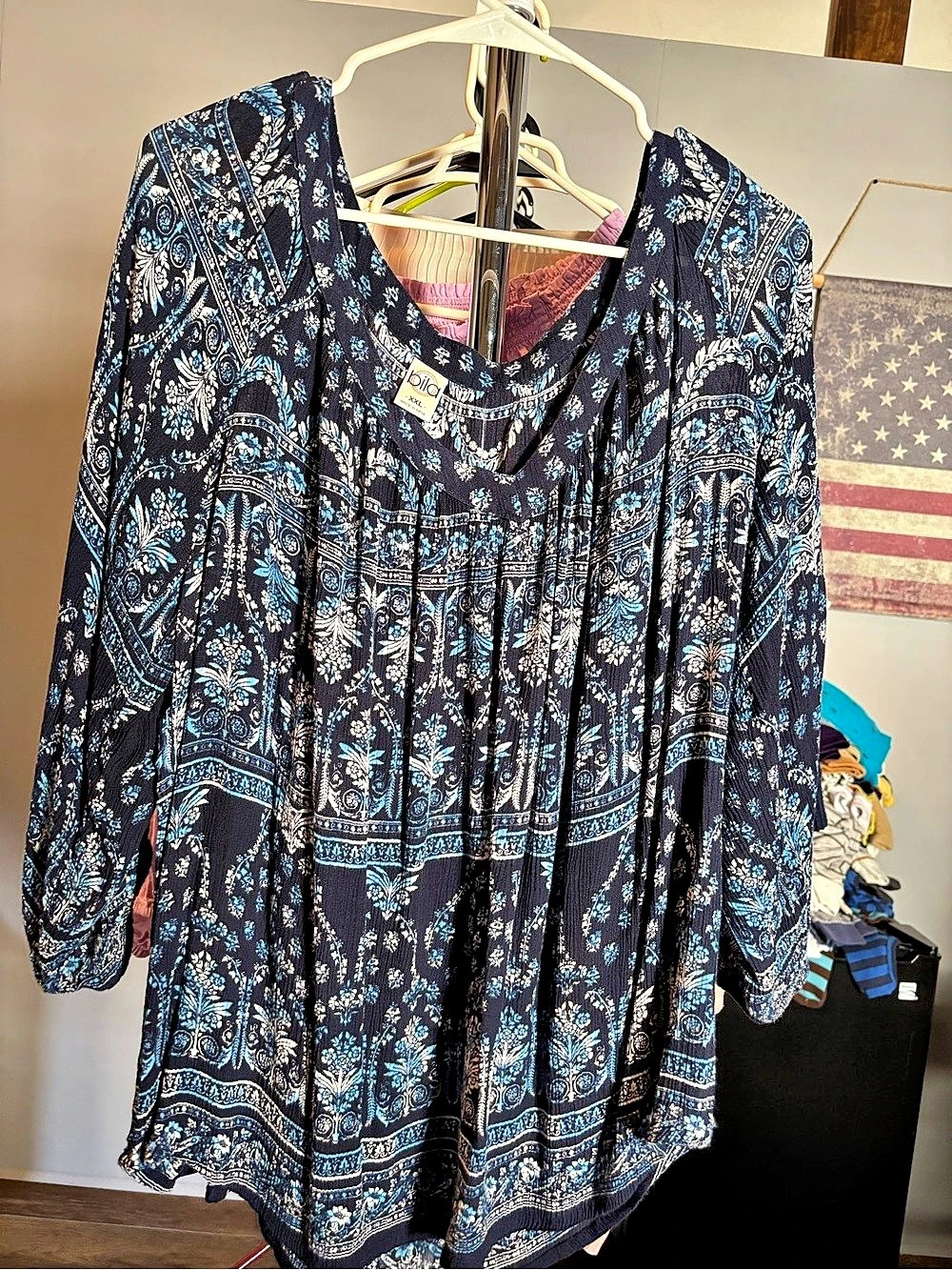 Bila Floral blouse in Blue & Black XXL
